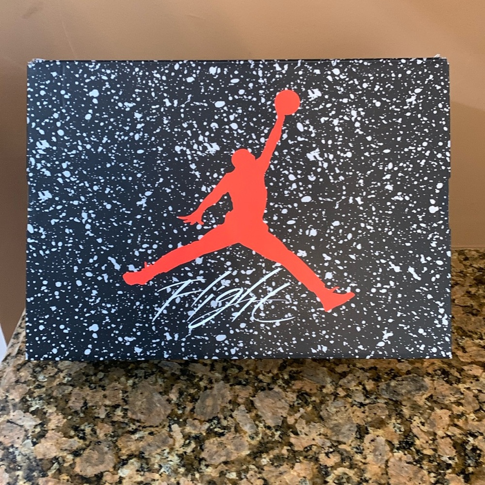 Jordan the Spizike empty box no shoes